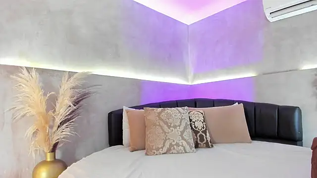 Nicol Lopez 1 online show from November 14, 9:40 pm