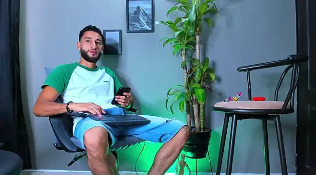 Damian 022 online show from March 3, 4:58 pm