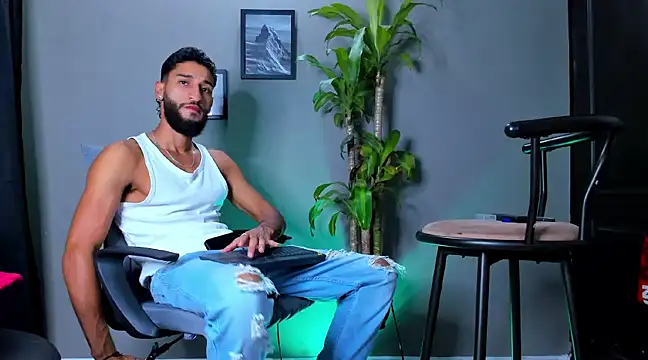 Damian 022 online show from January 8, 10:37 pm