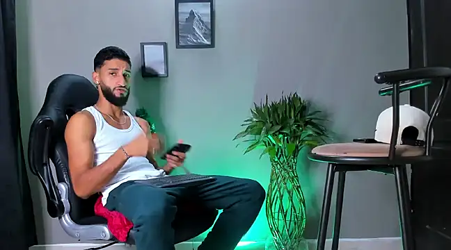 Damian 022 online show from January 5, 7:07 pm