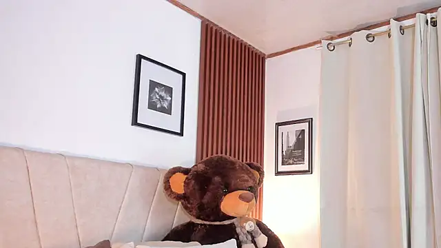 angeli sexi online show from April 2, 1:35 am