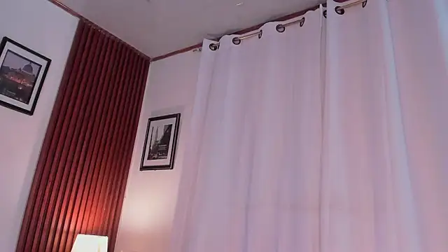 Snapshot of angeli_sexi chatting on June 16, 12:43 am angeli sexi online show from June 16, 12:43 am