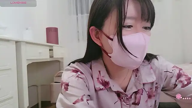 maii- online show from February 5, 1:29 pm