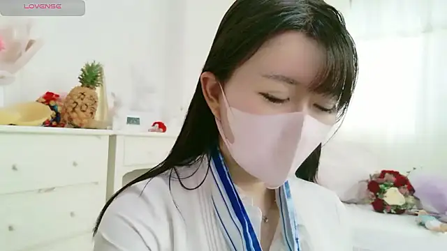 maii- online show from April 4, 11:55 pm