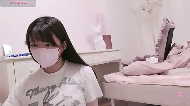 maii- online show from February 23, 1:33 pm