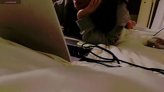 maii- online show from February 1, 12:14 pm