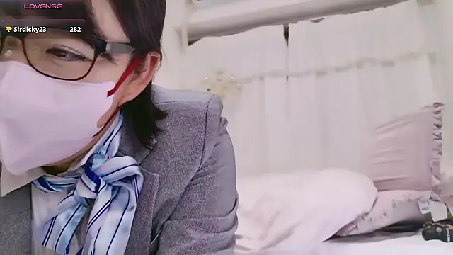 maii- online show from March 20, 1:56 pm