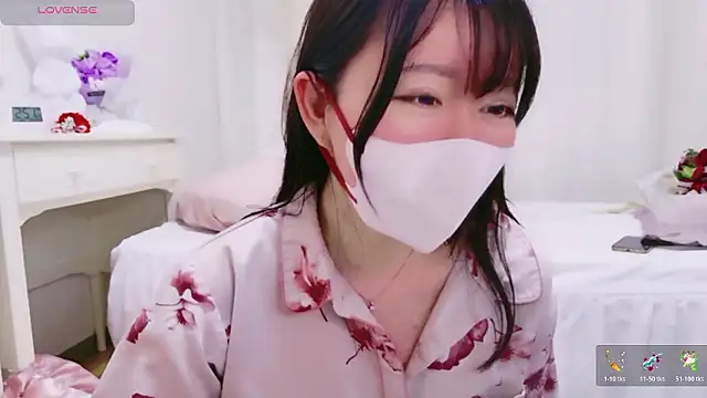 maii- online show from April 5, 5:52 pm