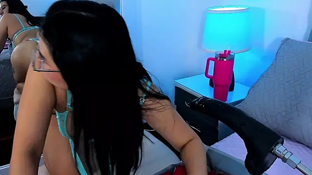 Samantha  Vega online show from January 9, 8:05 pm