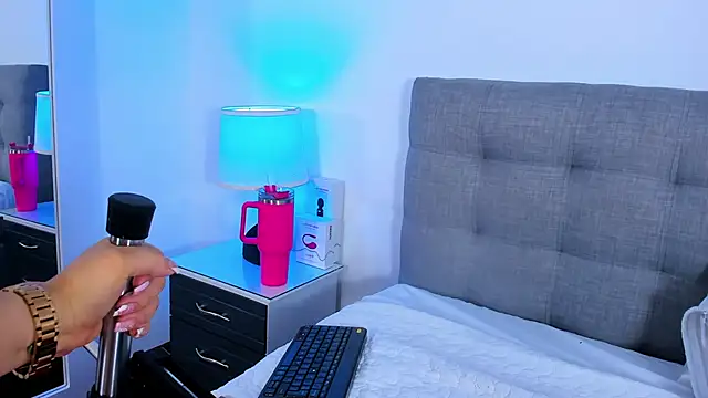 Snapshot of Samantha__Vega chatting on March 18, 11:09 pm Samantha Vega online show from March 18, 11:09 pm