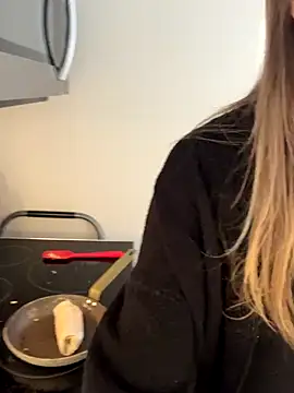 sophielove888 online show from November 19, 6:52 pm