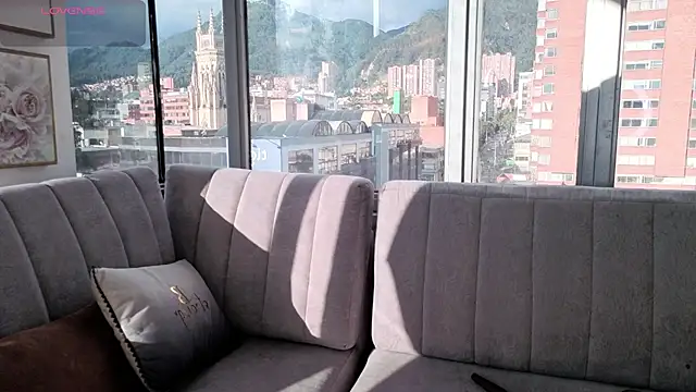 Bella ev online show from April 2, 10:05 pm