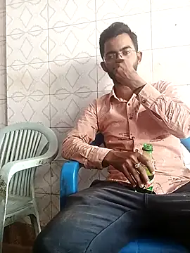 Snapshot of sagarghai07 chatting on September 13, 8:36 am sagarghai07 online show from September 13, 8:36 am