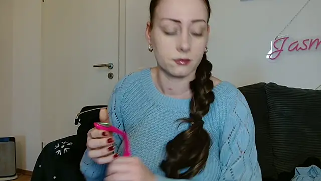 Jasmin-White online show from March 6, 2:01 pm