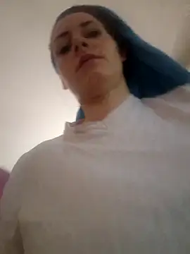 Snapshot of Jasmin-White chatting on February 18, 1:33 pm Jasmin-White online show from February 18, 1:33 pm