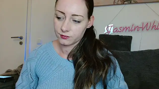Jasmin-White online show from April 22, 4:03 pm
