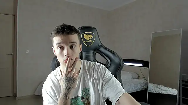 Snapshot of MasonWarholl chatting on March 2, 3:08 pm MasonWarholl online show from March 2, 3:08 pm