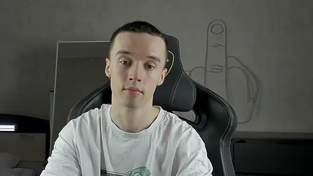 Snapshot of MasonWarholl chatting on December 31, 5:29 pm MasonWarholl online show from December 31, 5:29 pm