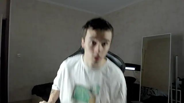 Snapshot of MasonWarholl chatting on February 13, 8:24 pm MasonWarholl online show from February 13, 8:24 pm