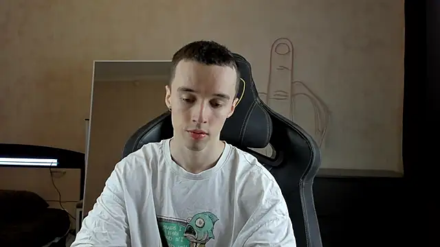 Snapshot of MasonWarholl chatting on January 7, 10:52 pm MasonWarholl online show from January 7, 10:52 pm