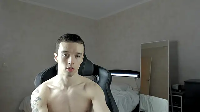 Snapshot of MasonWarholl chatting on January 29, 1:05 am MasonWarholl online show from January 29, 1:05 am