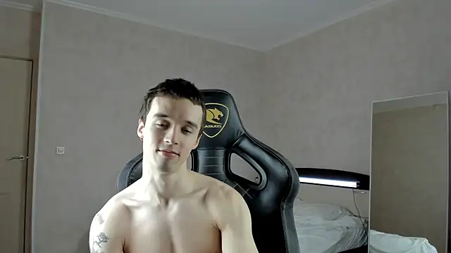 Snapshot of MasonWarholl chatting on February 10, 9:47 pm MasonWarholl online show from February 10, 9:47 pm