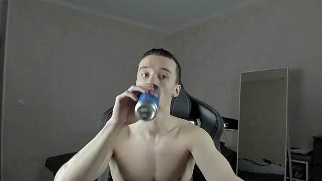 Snapshot of MasonWarholl chatting on January 16, 3:45 pm MasonWarholl online show from January 16, 3:45 pm