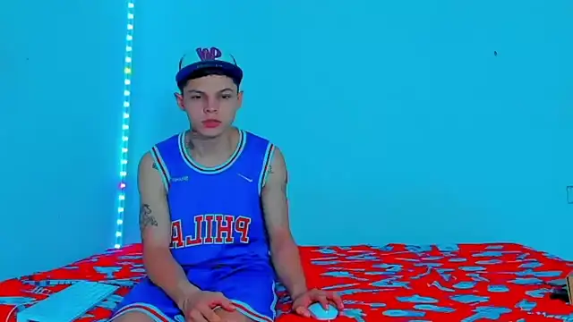 HOT boy2025 online show from March 16, 11:15 pm