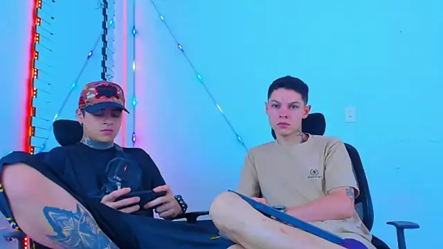HOT boy2025 online show from October 19, 1:19 am