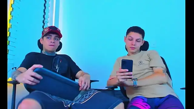 HOT boy2025 online show from November 25, 3:18 am