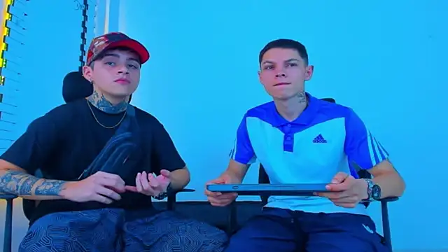 HOT boy2025 online show from November 14, 2:04 am