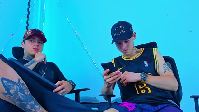 HOT boy2025 online show from October 6, 12:56 am