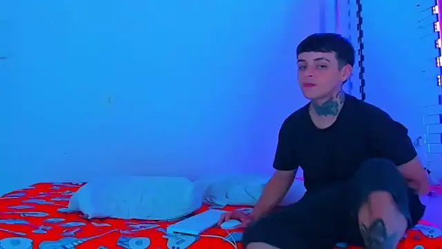HOT boy2025 online show from February 23, 1:13 am