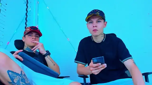 HOT boy2025 online show from October 6, 6:52 pm