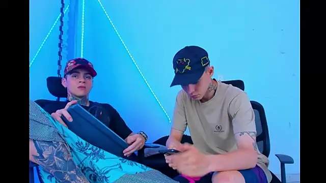 HOT boy2025 online show from September 20, 12:32 pm