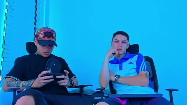 HOT boy2025 online show from November 8, 11:30 pm