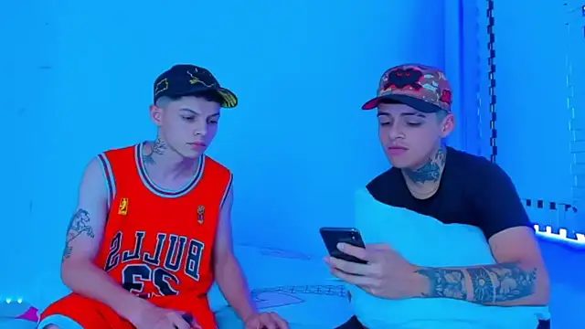 HOT boy2025 online show from January 22, 9:21 pm