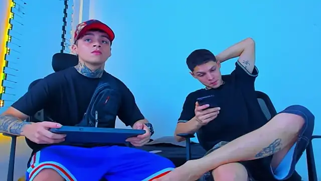 HOT boy2025 online show from November 15, 2:37 am