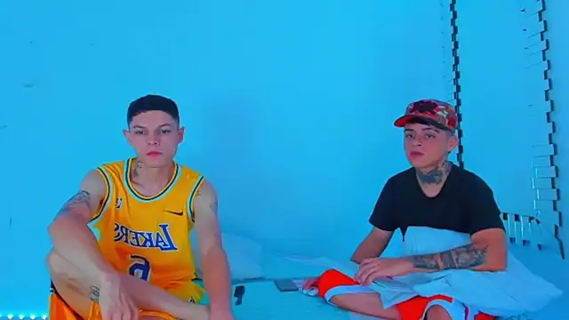 HOT boy2025 online show from January 20, 11:21 pm