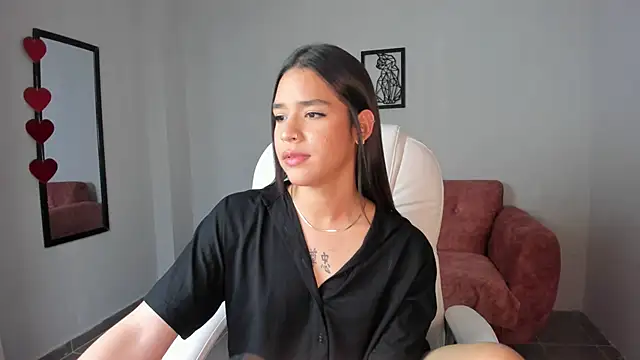 Alice23jones online show from March 8, 6:58 pm