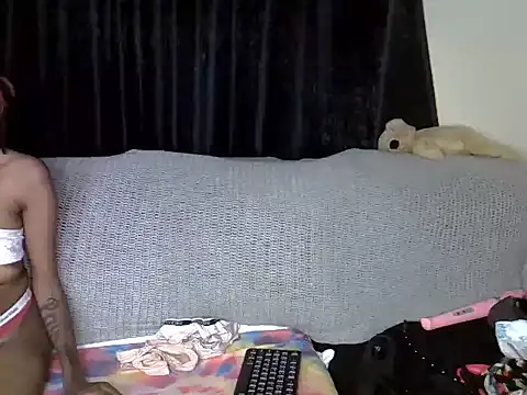 Snapshot of sweet_ebonies chatting on October 14, 7:25 pm sweet ebonies online show from October 14, 7:25 pm