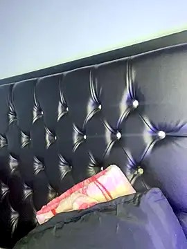 mailyreid online show from October 16, 4:21 am