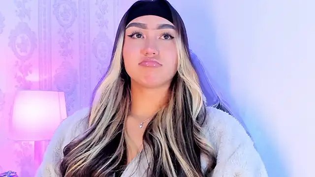 Snapshot of liaa_18 chatting on February 13, 3:17 am liaa 18 online show from February 13, 3:17 am