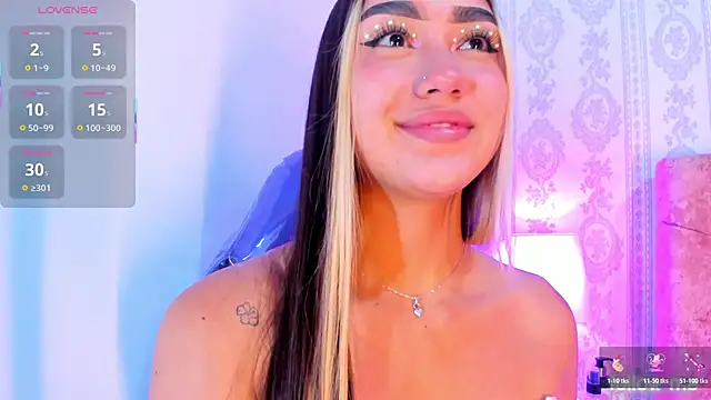 Snapshot of liaa_18 chatting on November 8, 2:26 am liaa 18 online show from November 8, 2:26 am