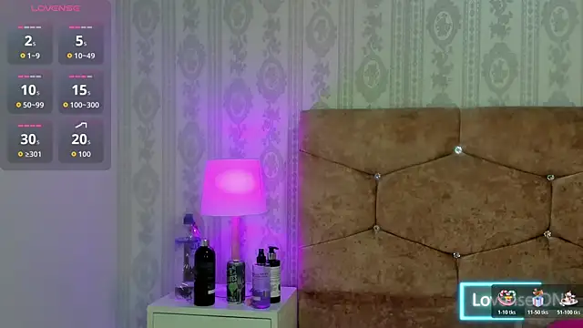 Snapshot of liaa_18 chatting on December 19, 3:32 am liaa 18 online show from December 19, 3:32 am