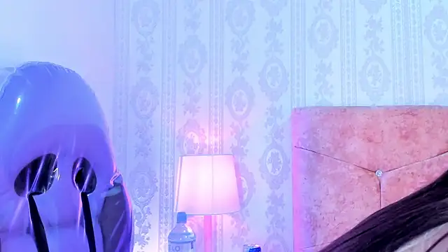 Snapshot of liaa_18 chatting on February 25, 4:34 am liaa 18 online show from February 25, 4:34 am