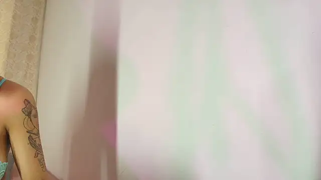 Tinny and Candy online show from March 23, 7:14 pm