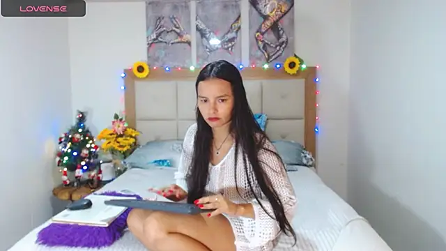valentina hearts online show from December 21, 1:15 am