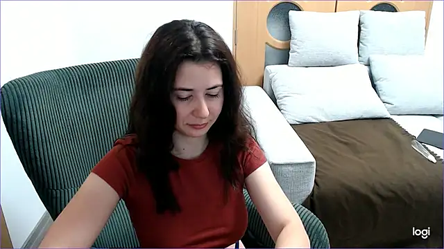 Snapshot of VioletaFlower7 chatting on November 15, 8:18 am VioletaFlower7 online show from November 15, 8:18 am