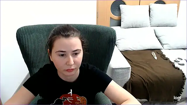 VioletaFlower7 online show from December 13, 8:04 pm